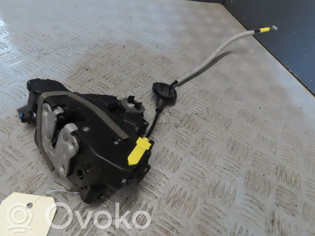 Renault Austral Front door lock 