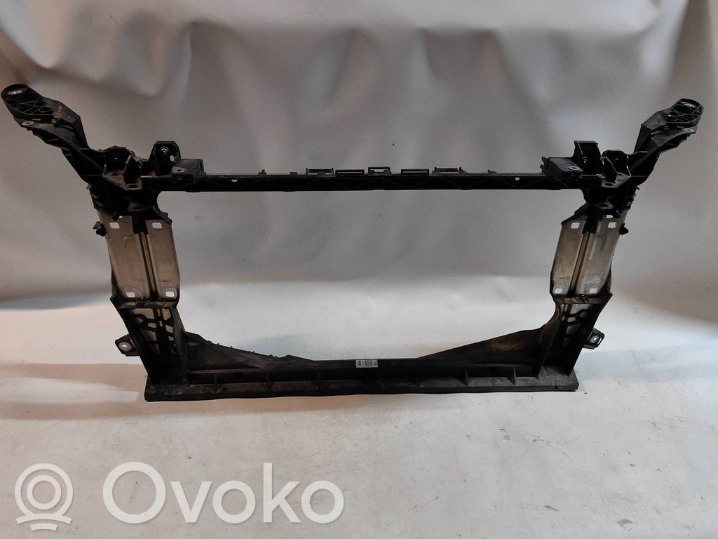 Audi RS6 C8 Radiatoru panelis 