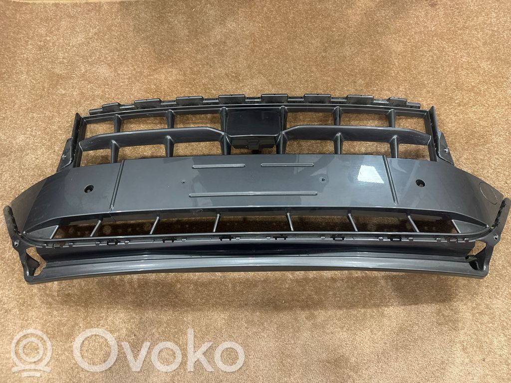 Cupra Leon Front bumper lower grill 