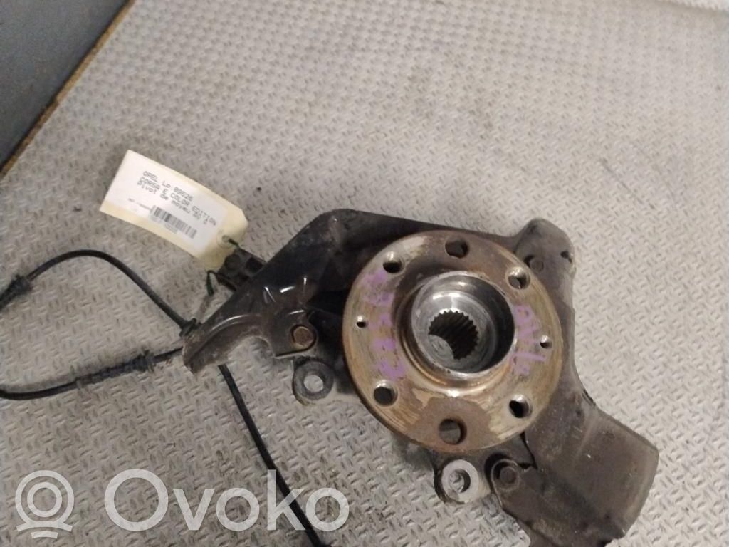 Opel Corsa E Priekinis kelmas 