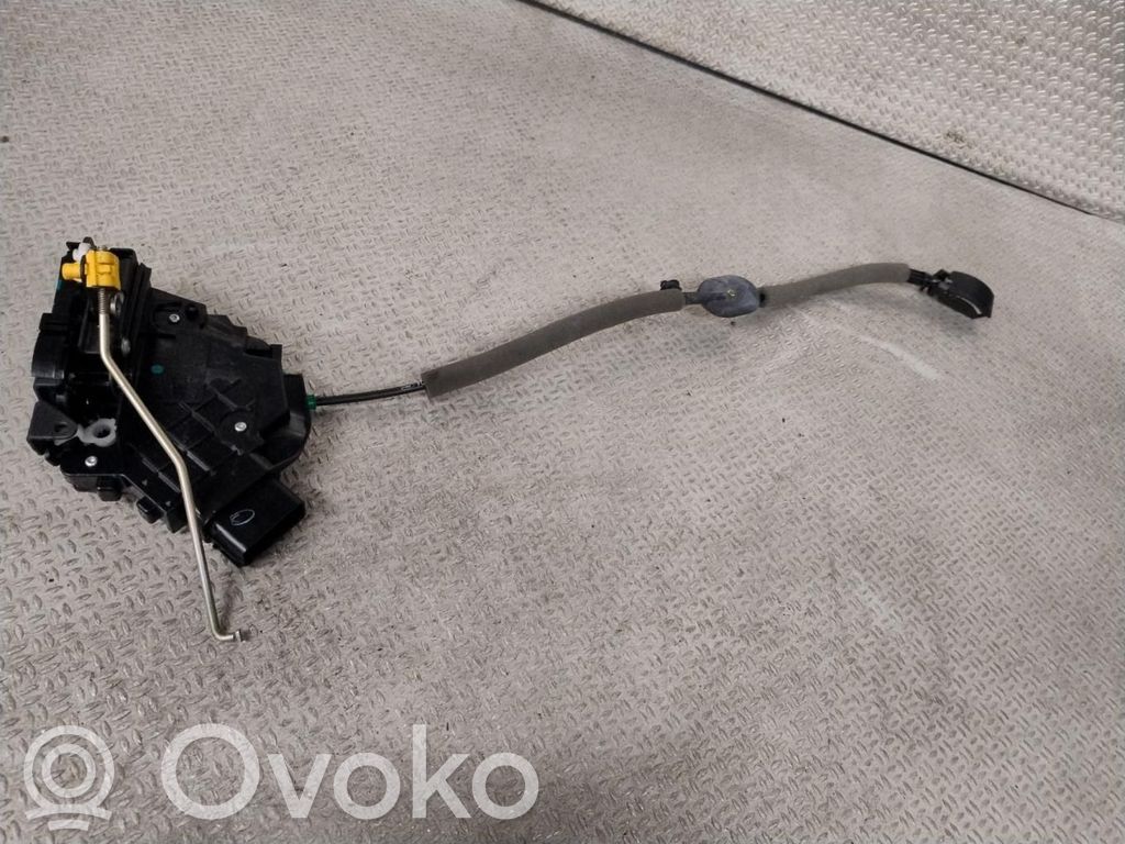 Front door lock   2435710