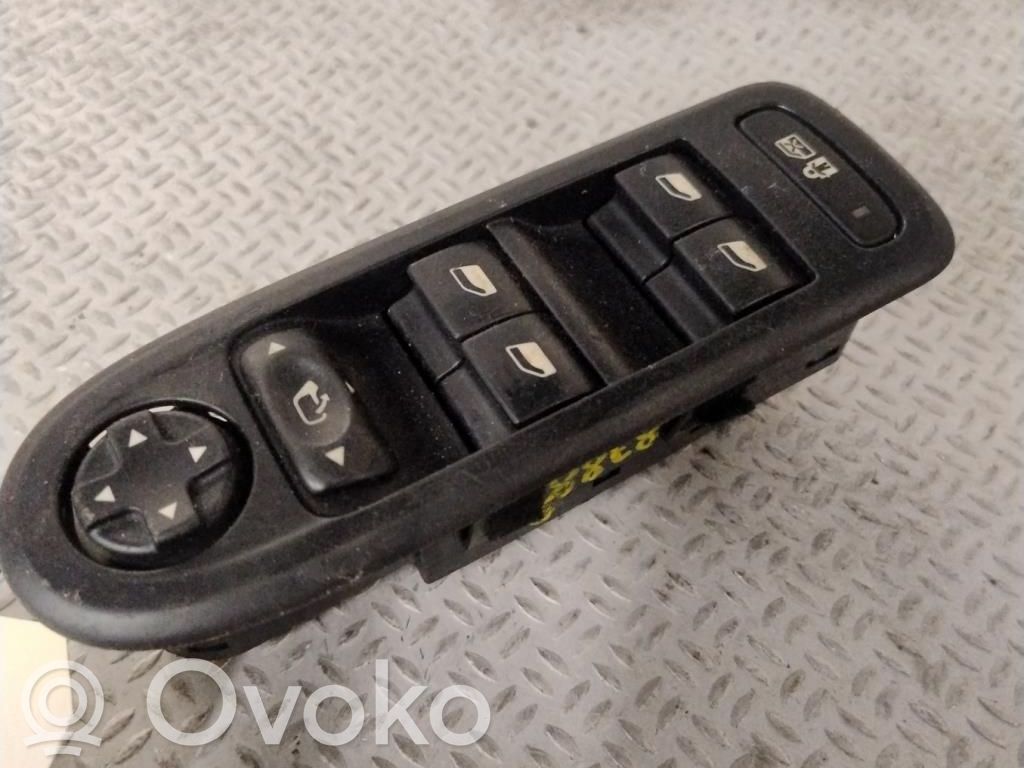Citroen C5 Electric window control switch 