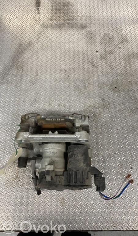 Ford Focus Задний суппорт 