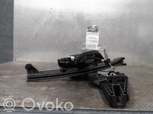 Front door lock   2038251
