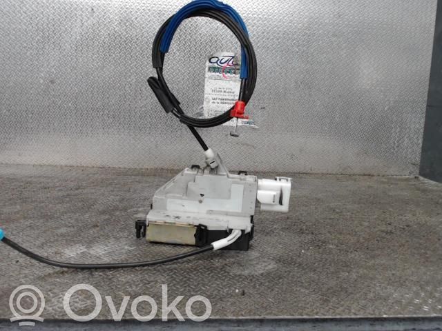 Peugeot 407 Front door lock 