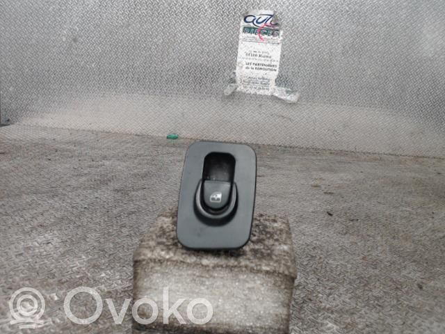 Electric window control switch   735360607