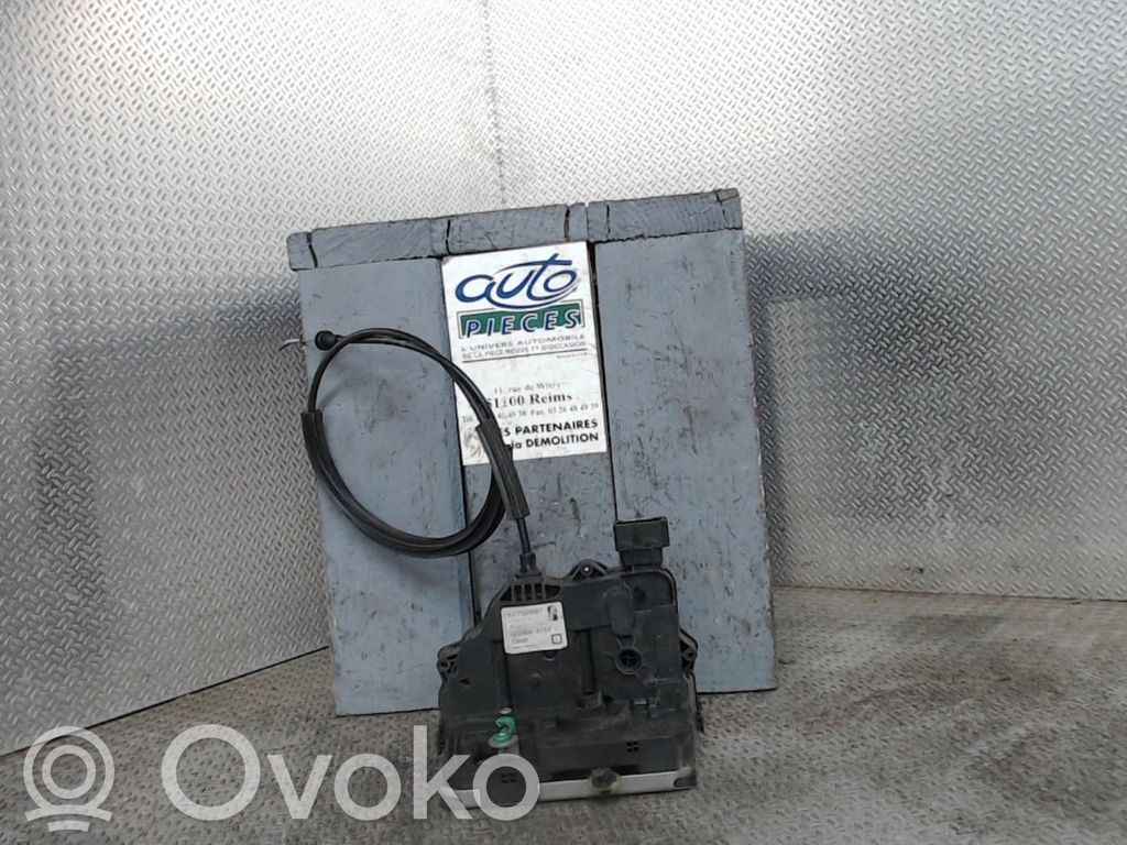 Fiat Grande Punto Zamek drzwi przednich 