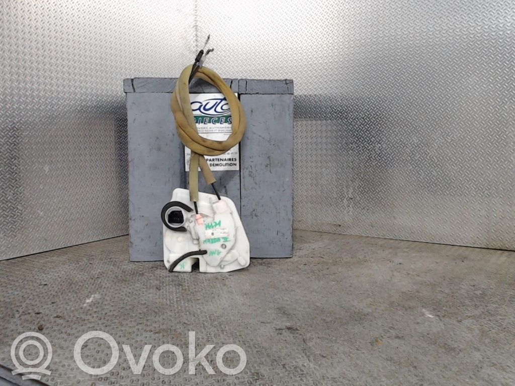 Mazda 2 Front door lock 