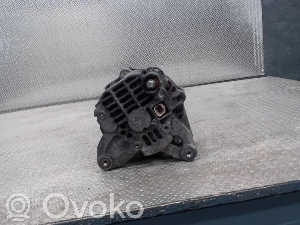 Renault Clio III Generatore/alternatore 