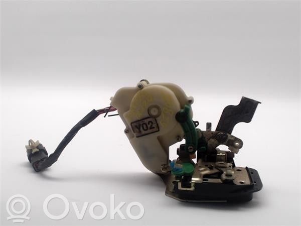 Etuoven lukko   813103E010