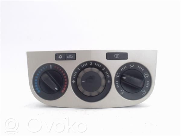 Climate control unit   5E094010,466119570