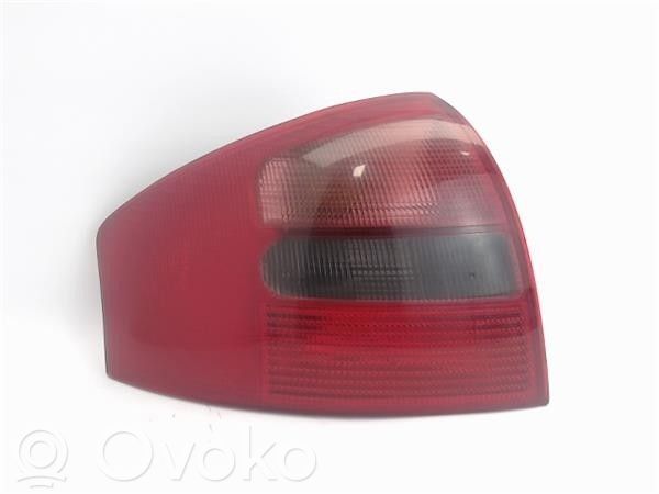 Lampa tylna   4B5945095,2211505