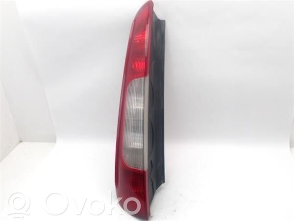 Ford Focus Aizmugurējais lukturis virsbūvē 