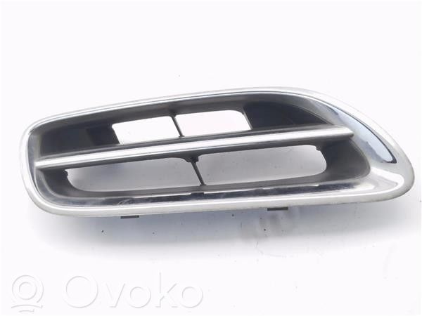 Nissan Micra C+C Kühlergrill 
