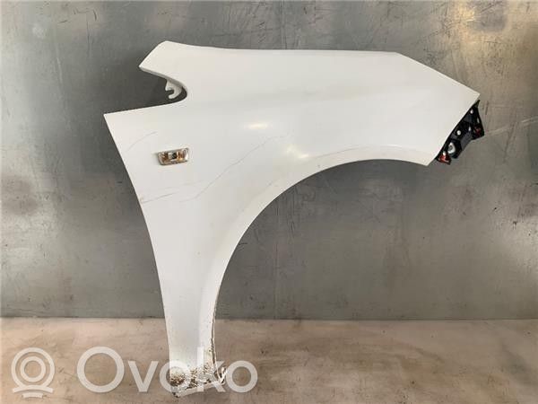 Opel Corsa D Błotnik przedni 