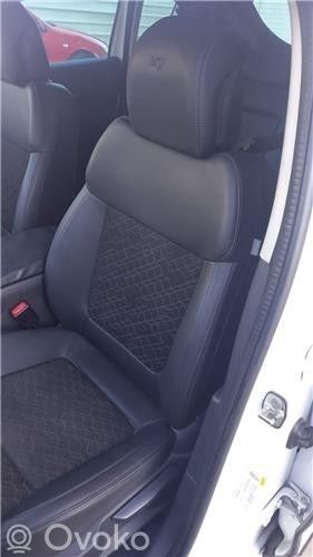 Peugeot 3008 I Seat set 