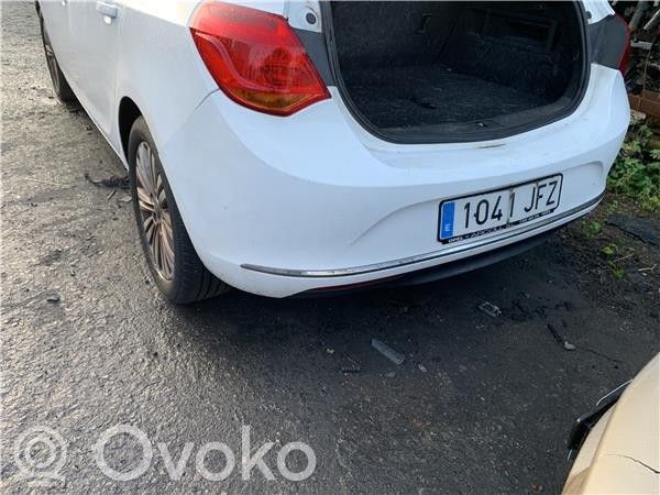 Opel Astra J Parachoques 