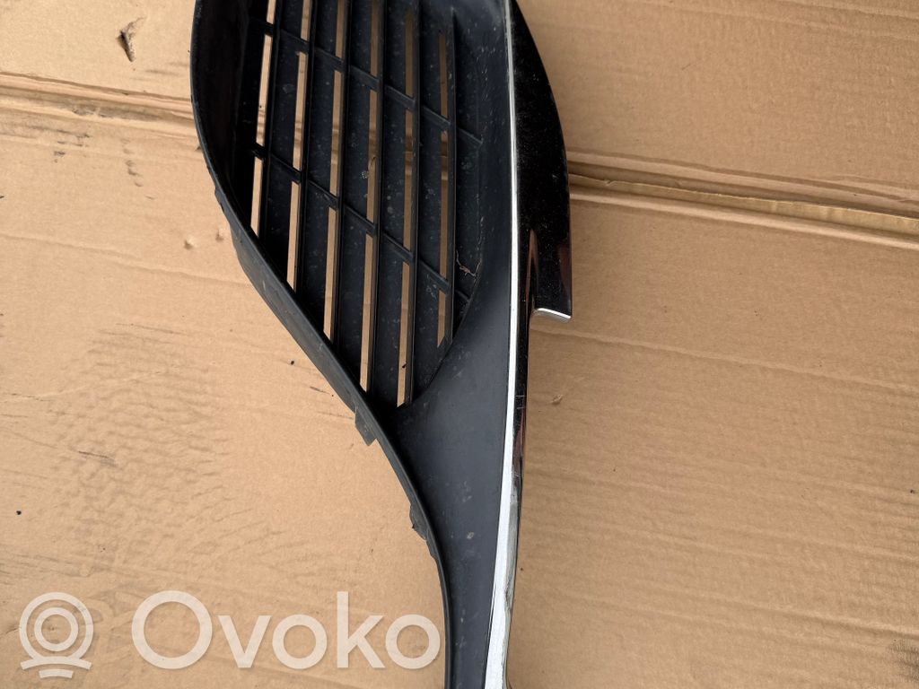 Peugeot 308 Kratka dolna zderzaka przedniego 