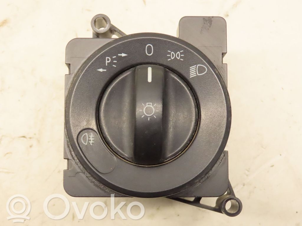 Volkswagen Crafter Light switch 