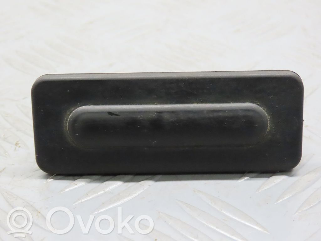 Peugeot 308 Tailgate/trunk/boot exterior handle 