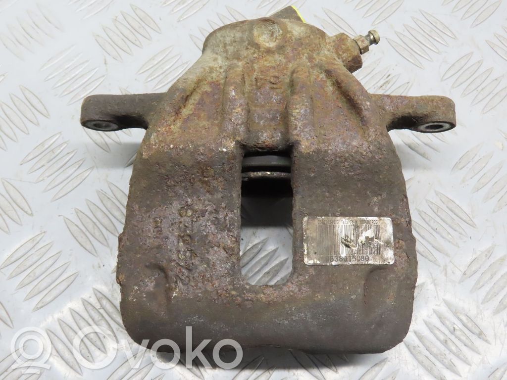 Front brake caliper   4401E2
