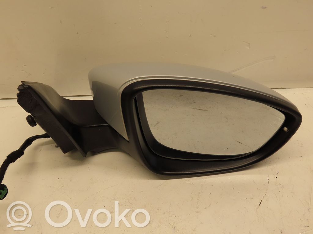 Volkswagen Jetta IV Elektryczne lusterko boczne drzwi przednich 