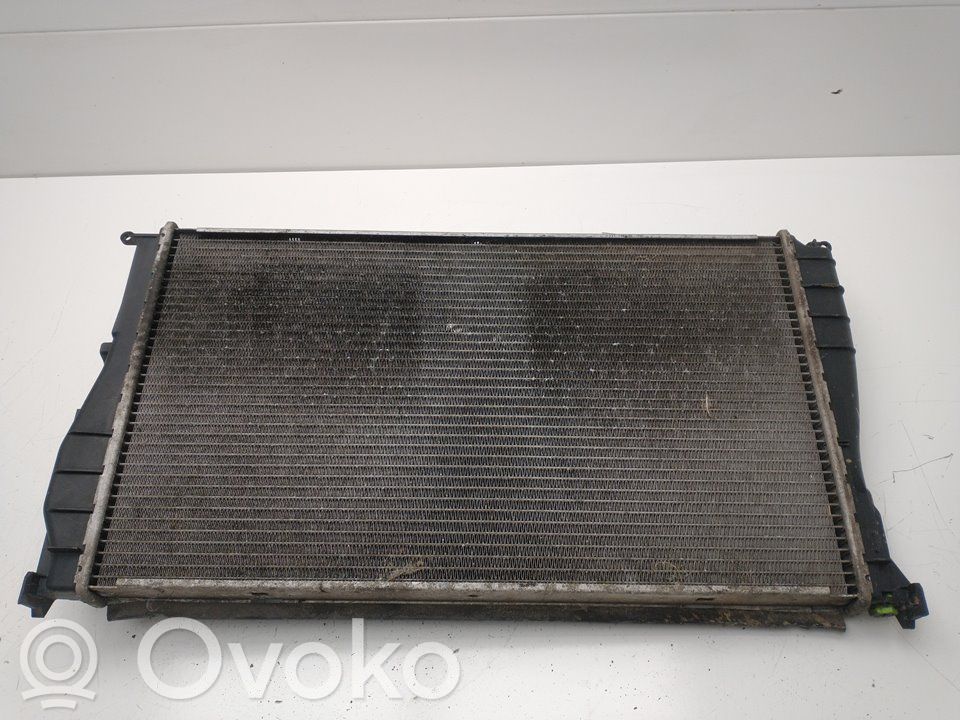 BMW 3 E90 E91 Aušinimo skysčio radiatorius 