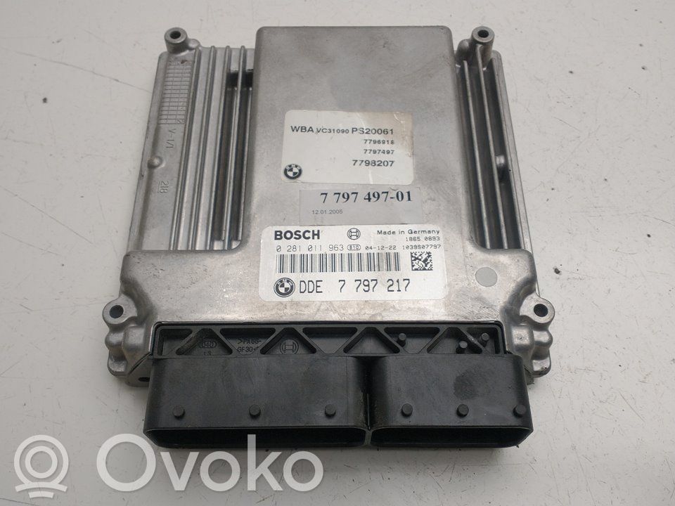 Dzinēja vadības bloks   DDE7797217