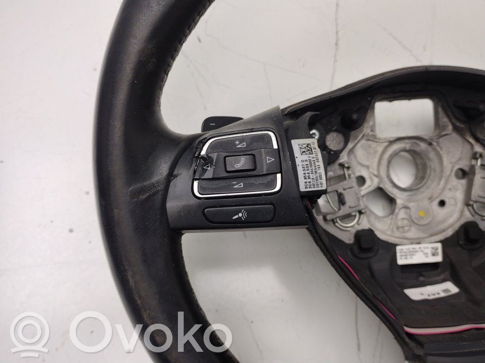 Volkswagen Golf VI Ohjauspyörä 