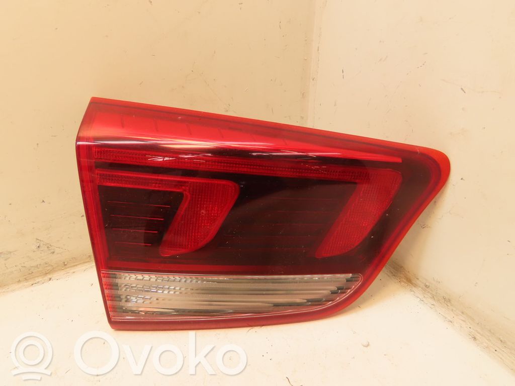 KIA Rio Takaluukun takavalot 