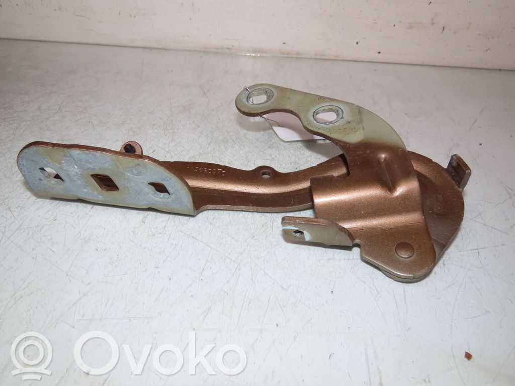 Engine bonnet/hood hinges   1752626