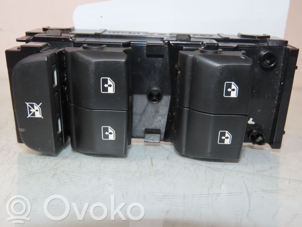 KIA Ceed Electric window control switch 