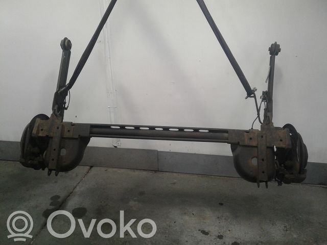 Opel Vivaro Eje trasero 