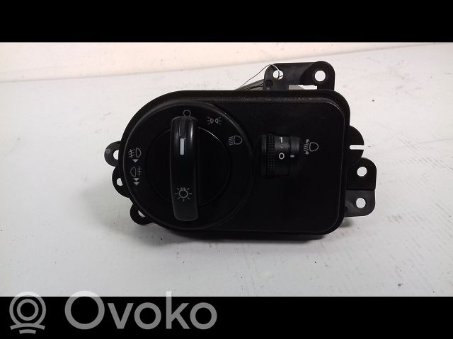 Ford Fiesta Interruptor de luz 