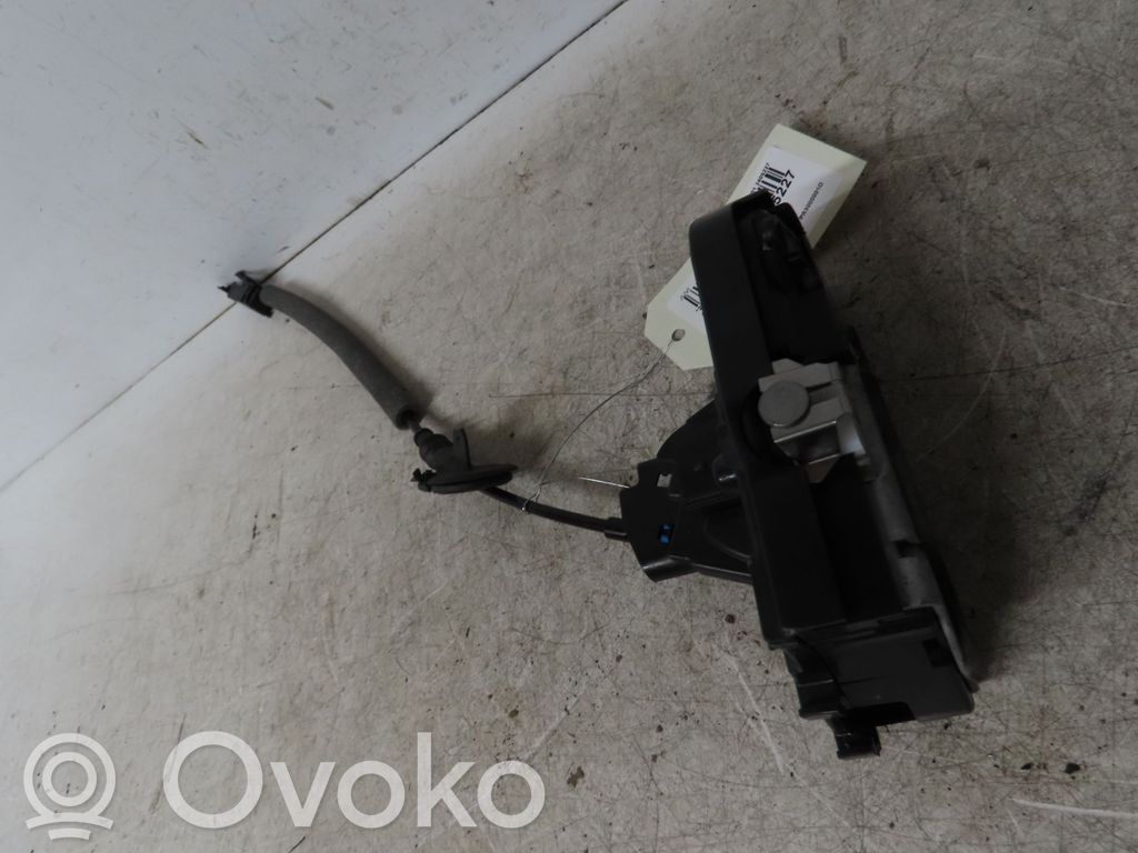 Front door lock   2335352