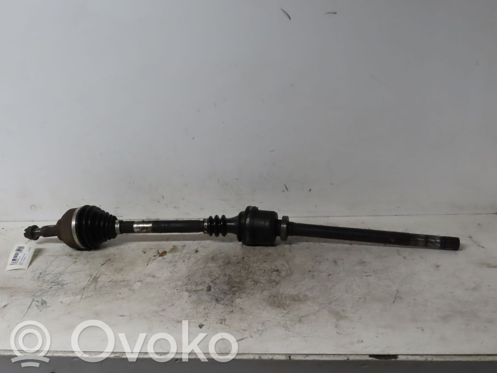 Etuvetoakseli   8200439891