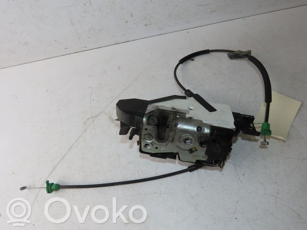 Citroen C3 Picasso Front door lock 