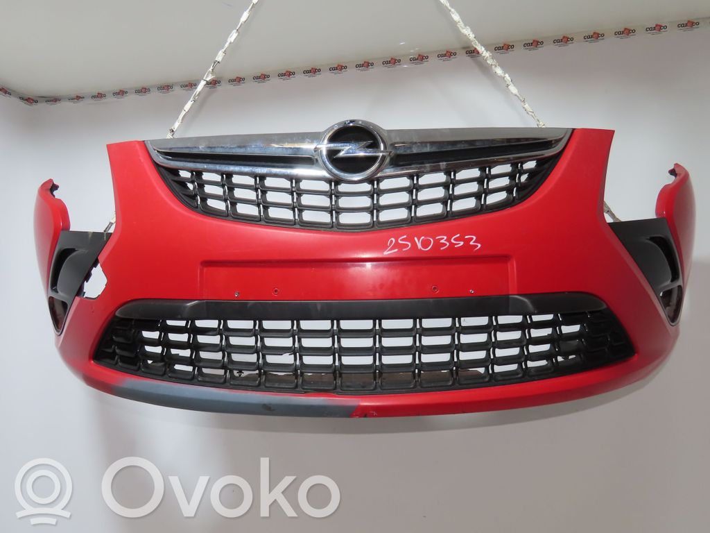 Opel Zafira C Zderzak przedni 