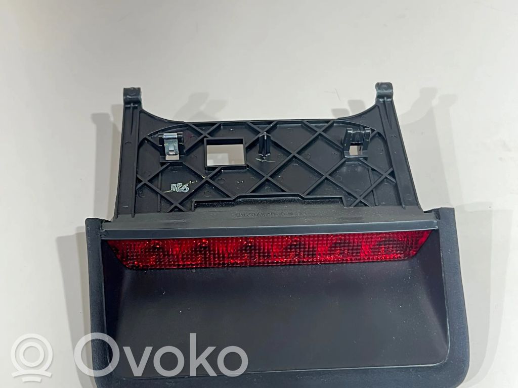 Dodge Challenger Third/center stoplight 