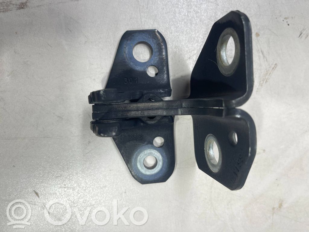 Rear door lower hinge   85674F,6614