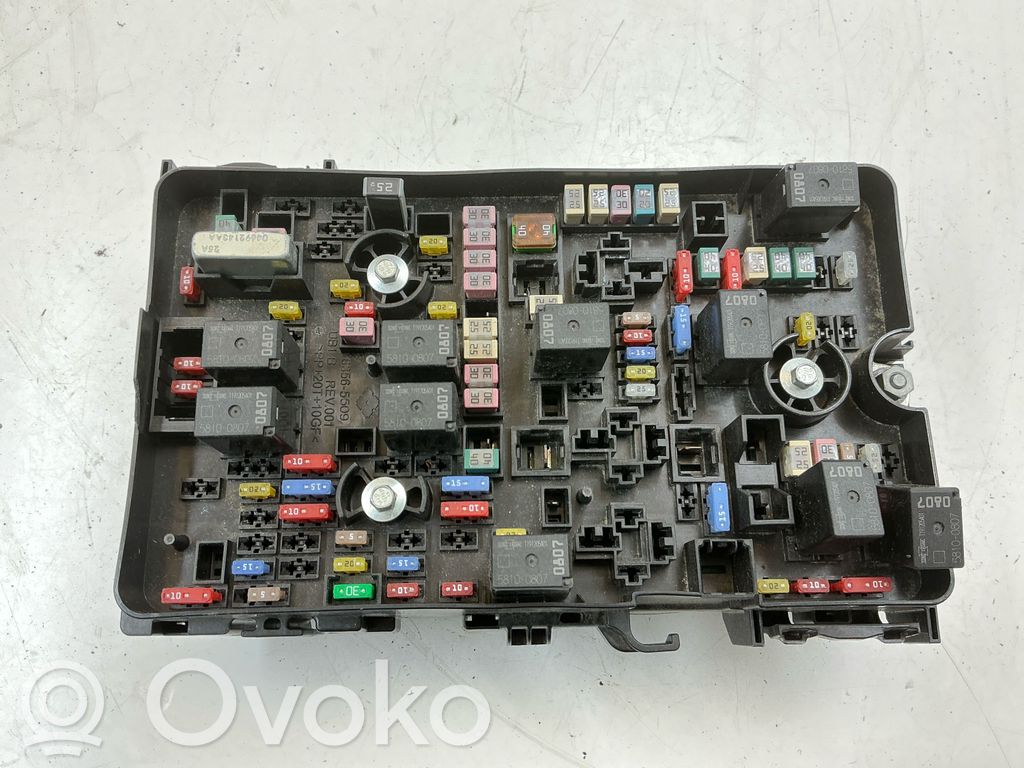 Chrysler Pacifica Fuse module 