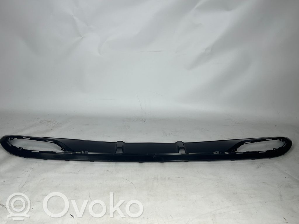 KIA Ceed Takapuskurin koristemuotolista 