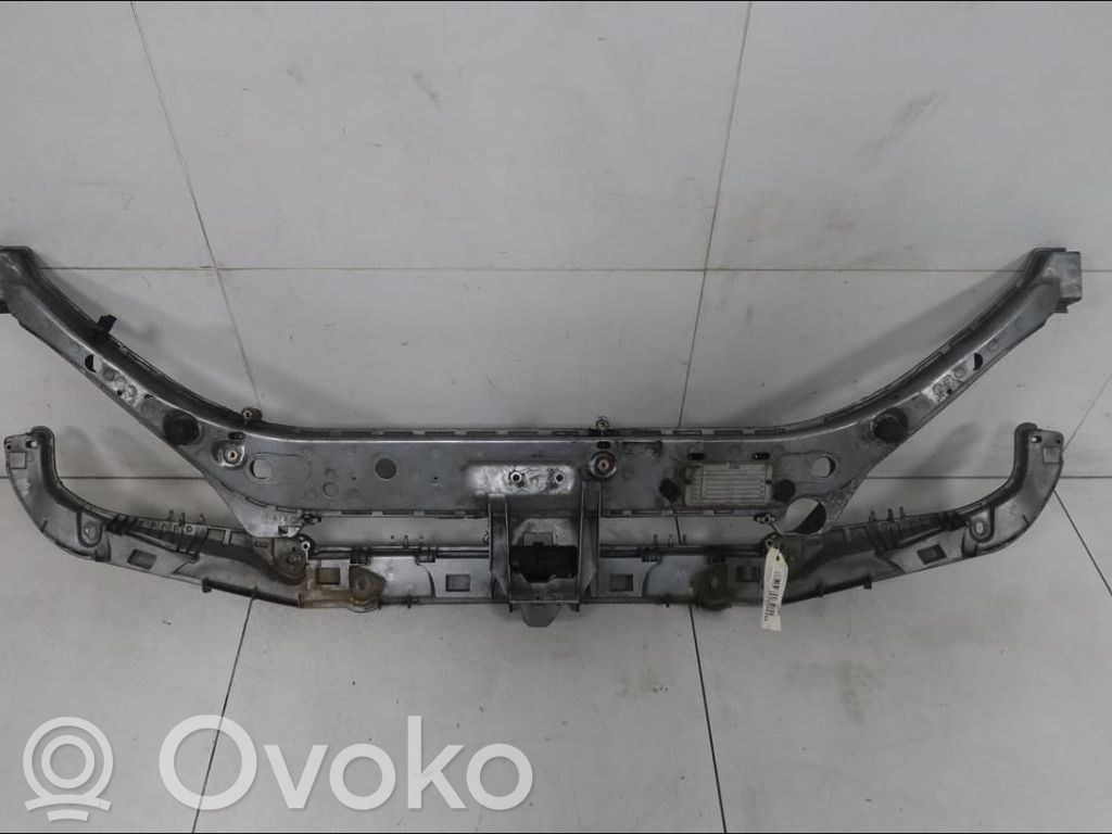 Ford Focus Radiatoru paneļa augšējā daļa (televizors) 