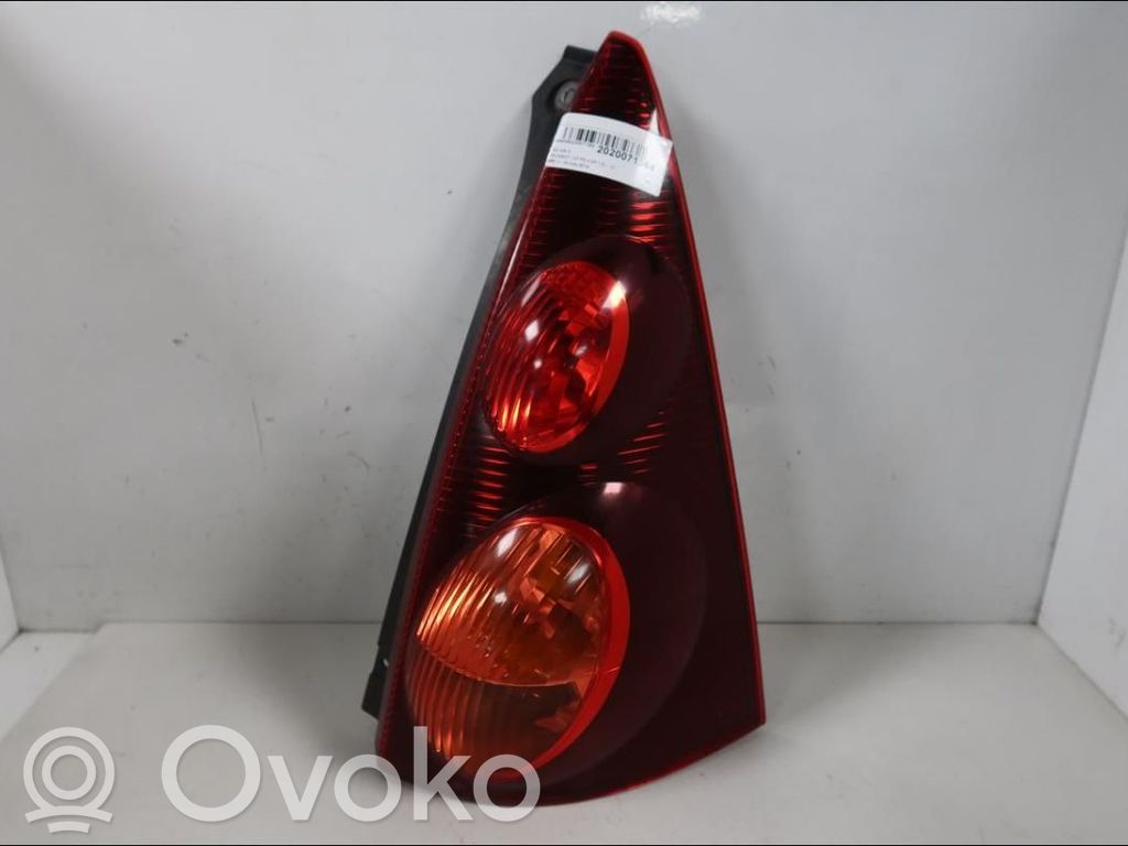 Peugeot 107 Galinis žibintas kėbule 