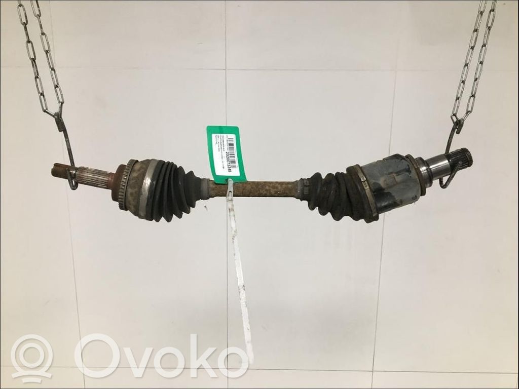 Toyota Avensis T250 Półoś przednia 