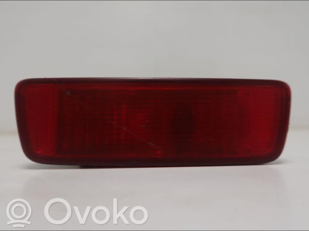 Third/center stoplight   8334A093