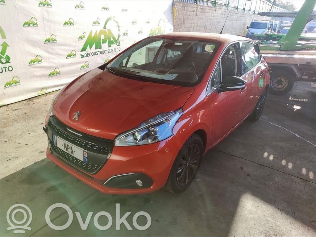 Peugeot 208 I Engine control unit/module 