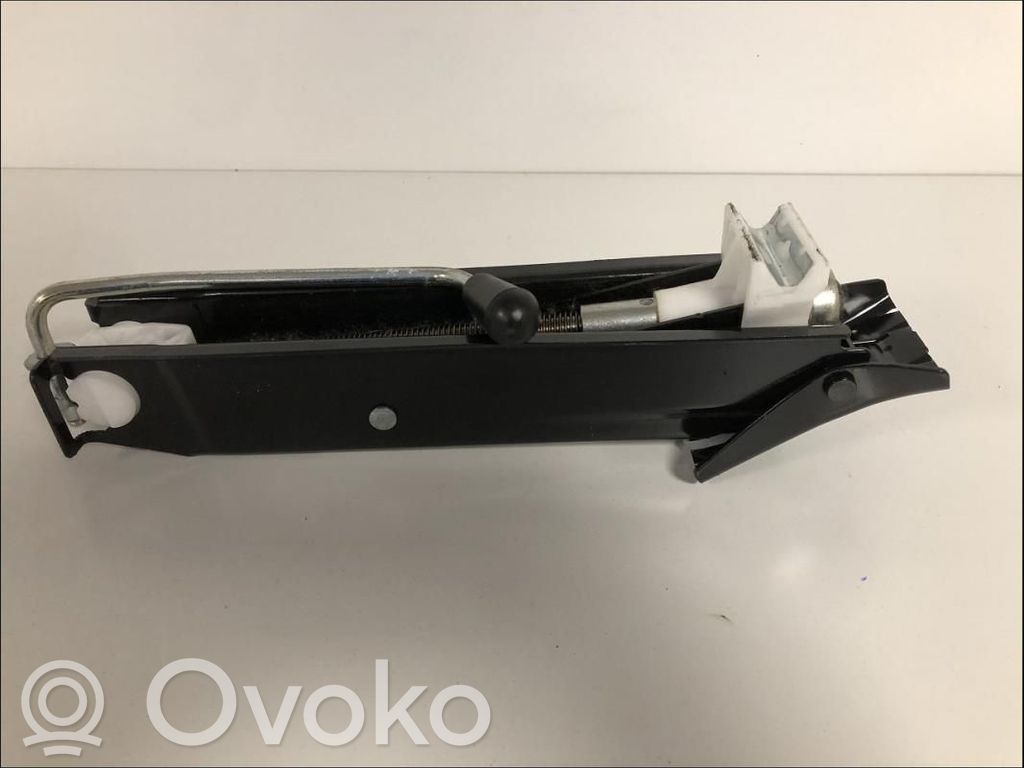 Audi A1 Домкрат (данкрат) 