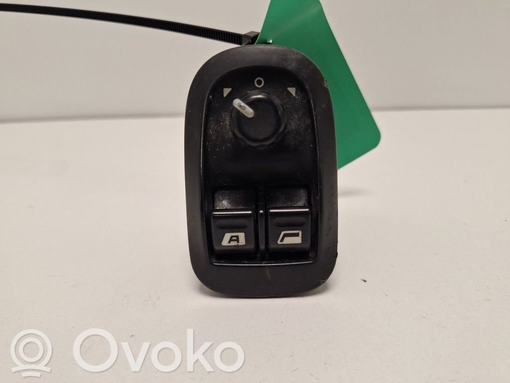 Peugeot 306 Electric window control switch 