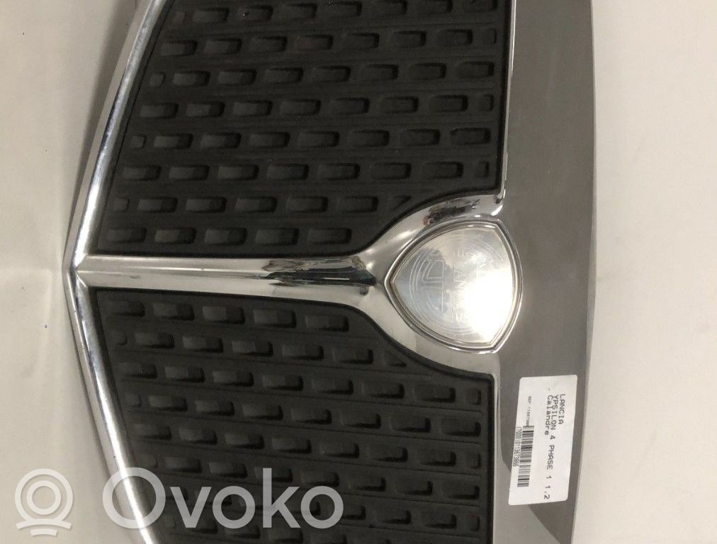 Front grill   735384149